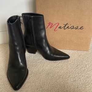 Matisse booties black size 8m